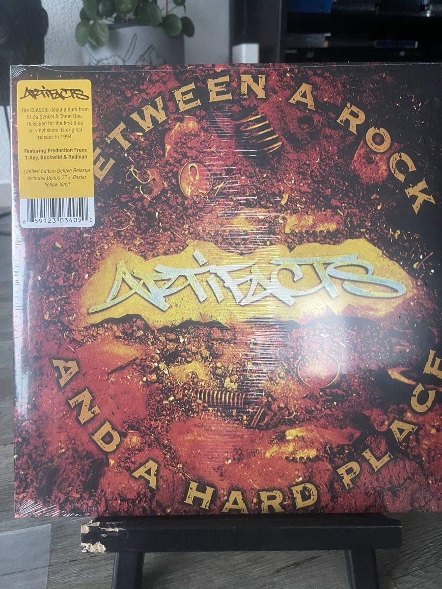 Schallplatten: Artifacts / Beetween a Rock and a hard Place  – Neu und originalverpackt aus Dagmersellen von stonefinger