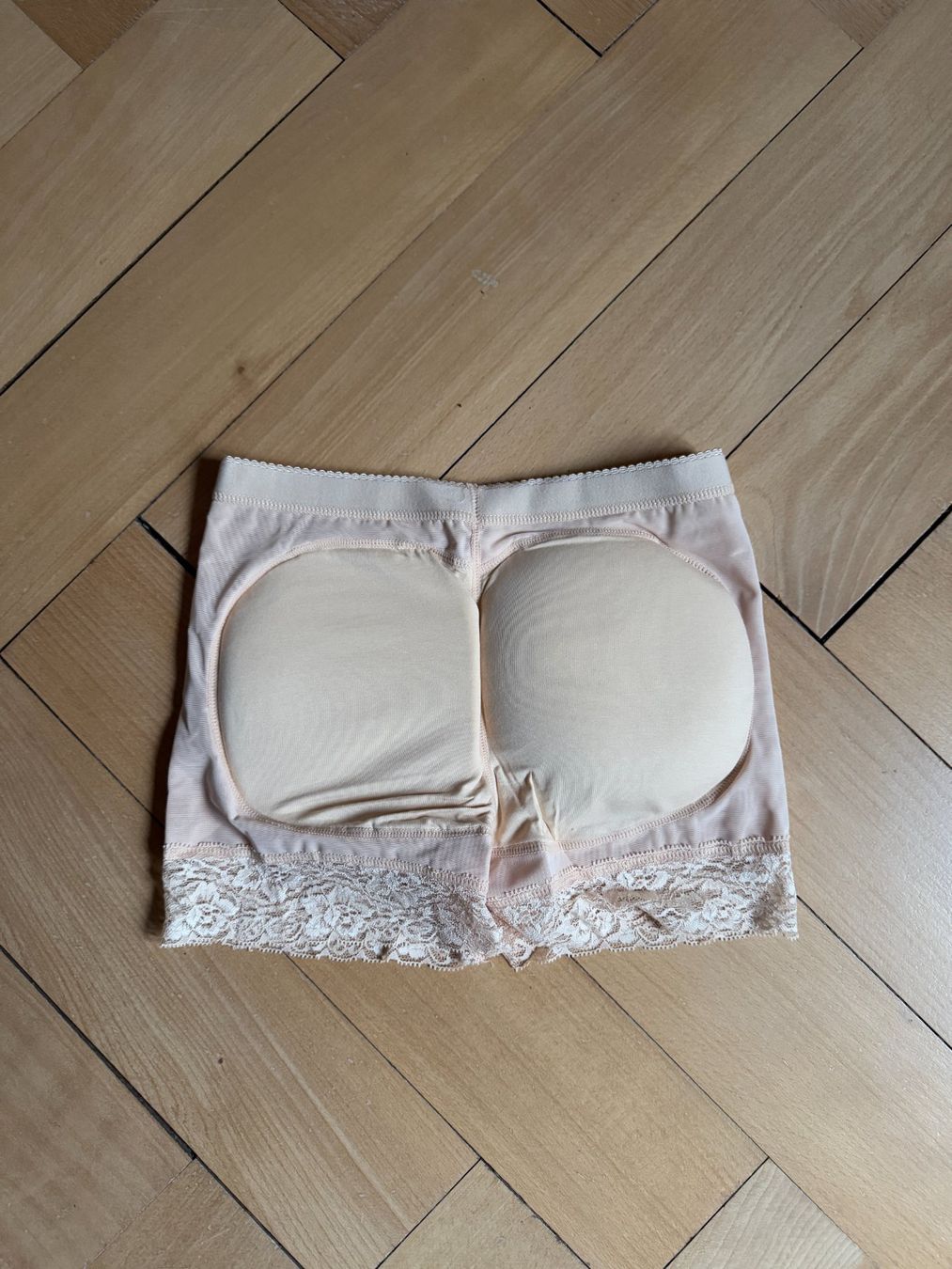 Altra biancheria intima: Push-up Panty nude mit Spitze S – Nuovo (secondo la descrizione) da Zürich venduto da Diazaio 1