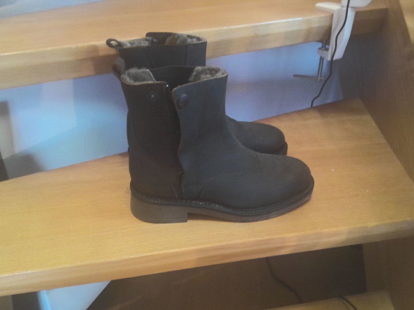 Scarpe da donna: Winter-Reitbottinen Lammfell Gr. 38 – Nuovo (secondo la descrizione) da Uster venduto da est_dq5p 1