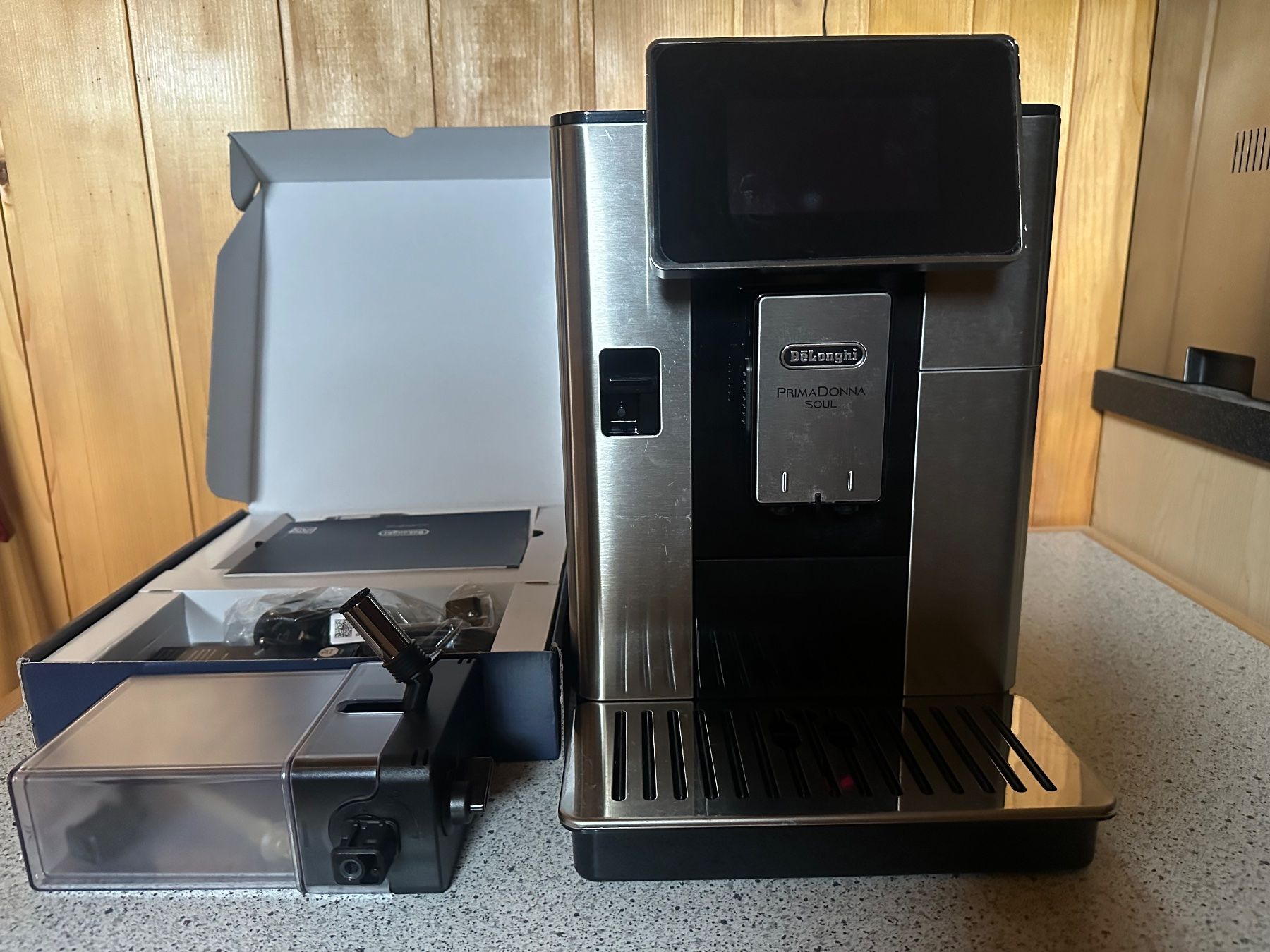 De'Longhi Macchine per caffè & Macchine per espresso: Kaffemschine,Kaffeevollautomat De Longhi – Usato da Huttwil venduto da Bolpa 1