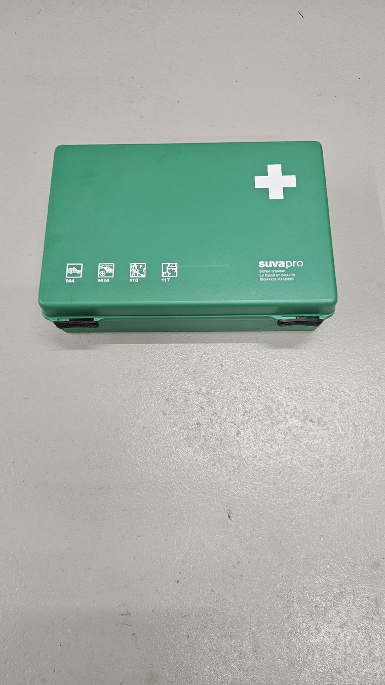 Kit di pronto soccorso: Erste-Hilfe-Verbandskasten – Usato da Hedingen venduto da DonCardinale