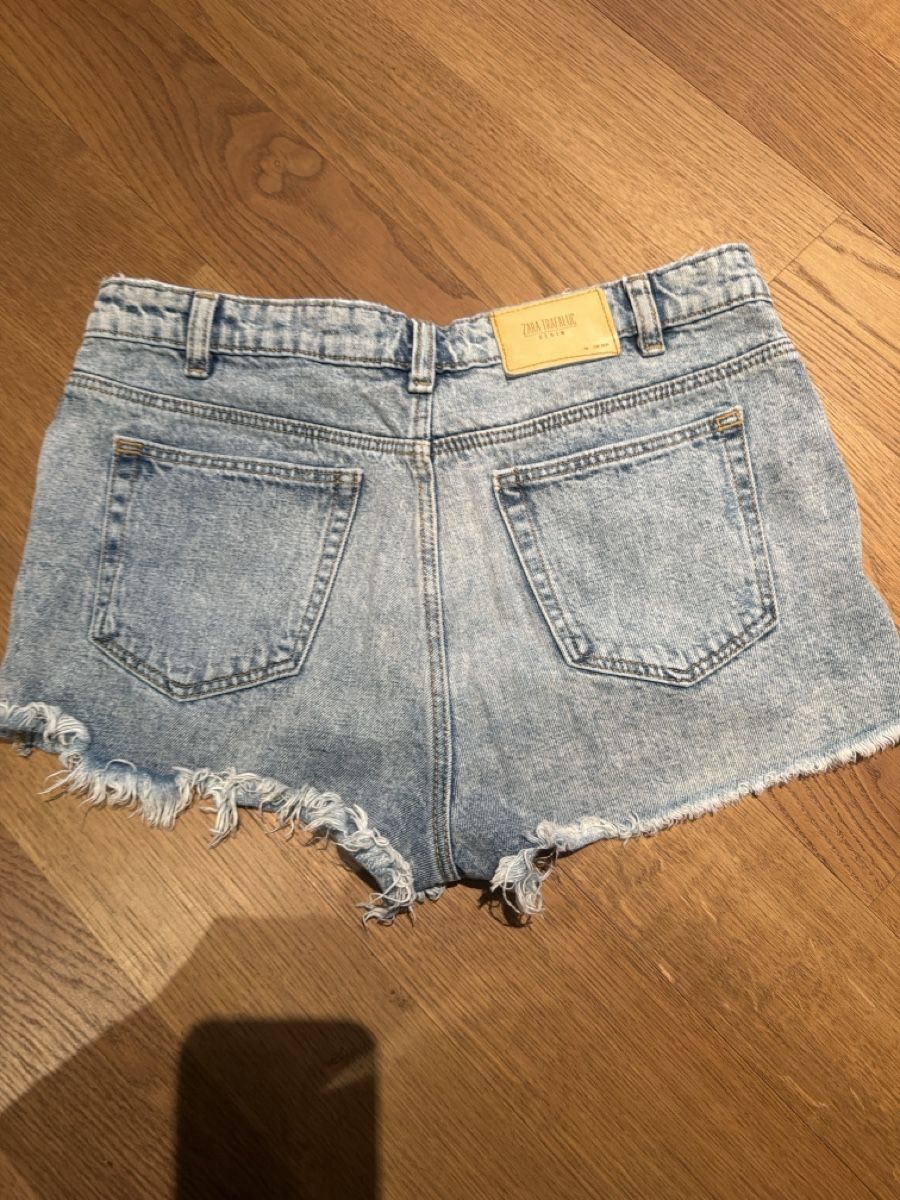 Zara Jeans: Zara TRF jean shorts – Usato da Hausen AG venduto da nik_9sg2 3