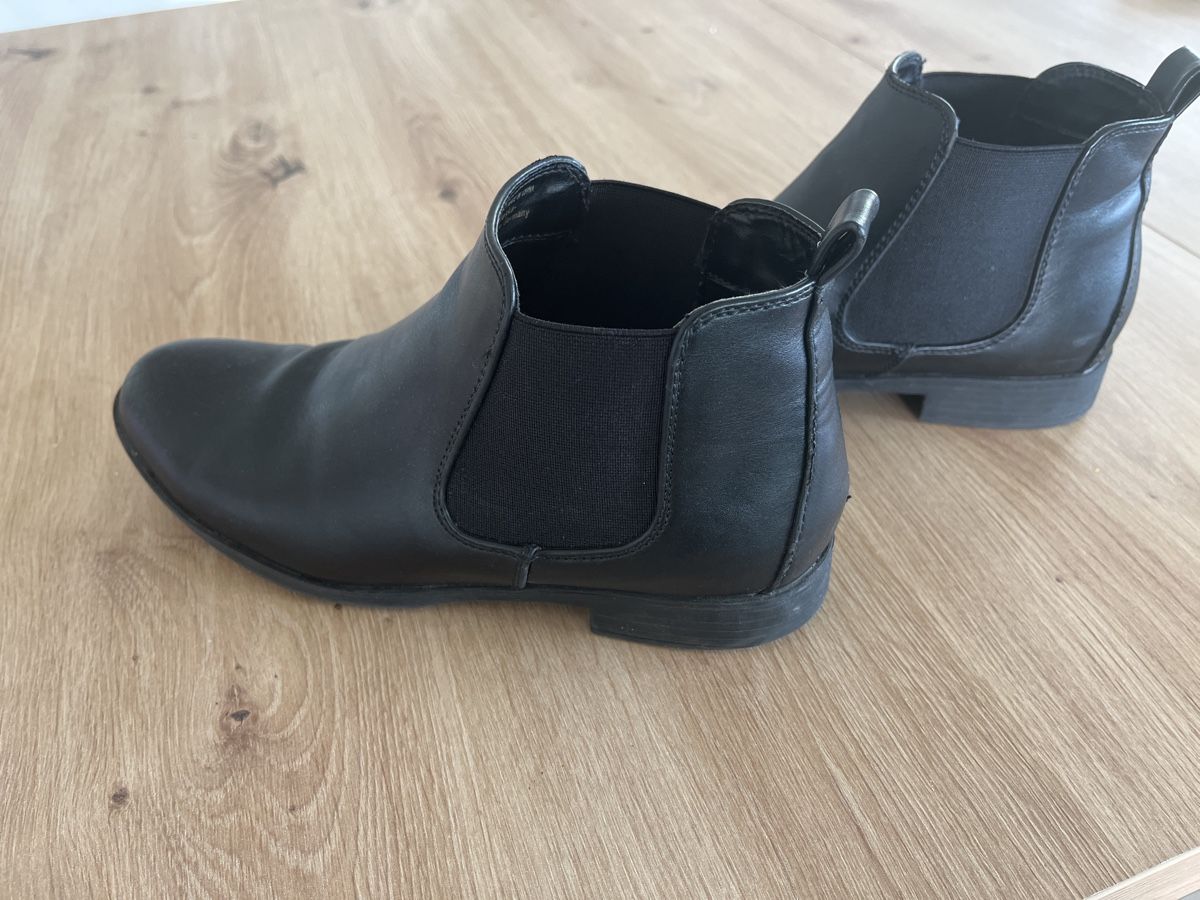 Scarpe da donna: Schwarzi Stiefelette, Gr. 38 – Usato da Hombrechtikon venduto da Kaatja 1