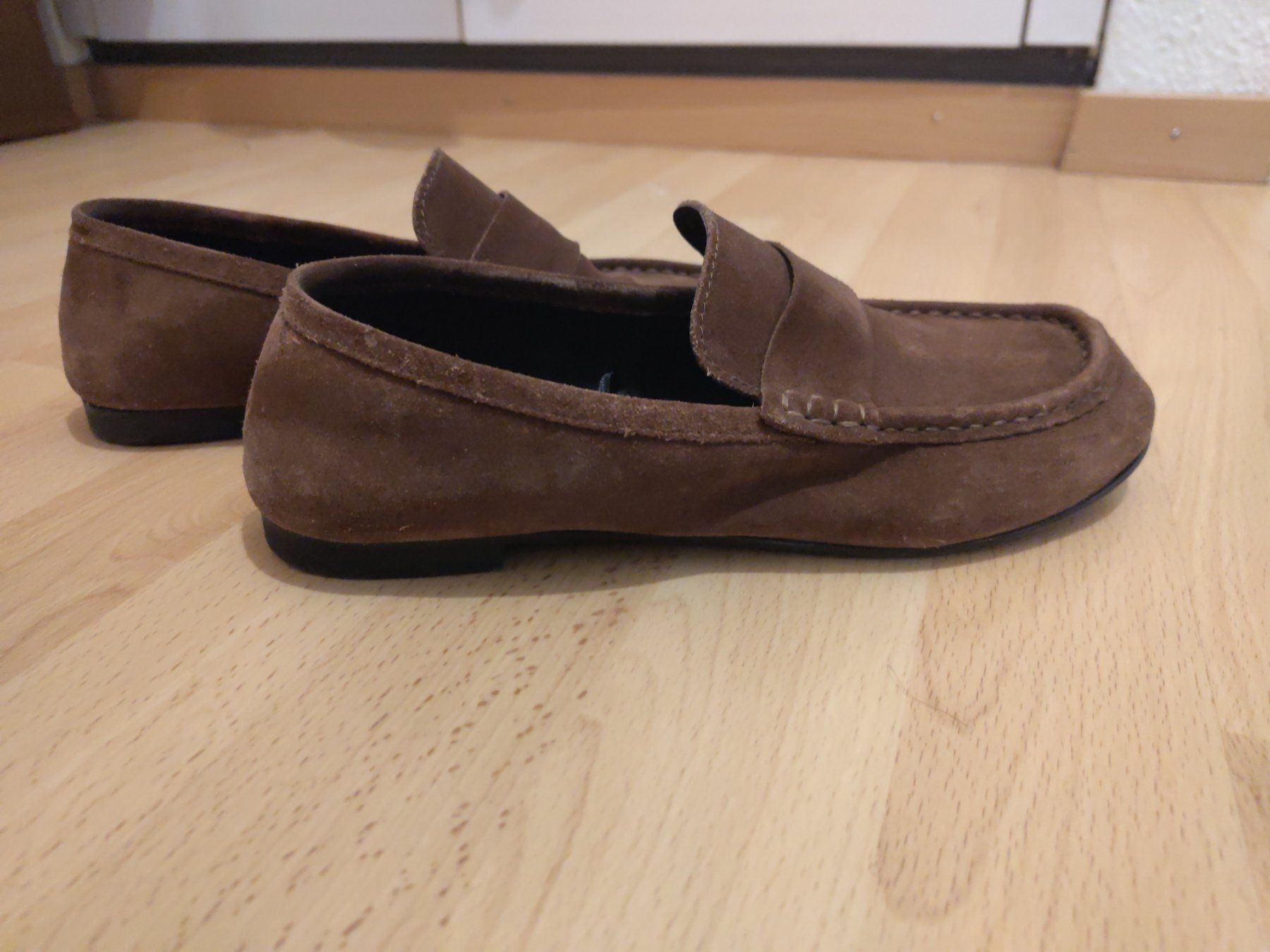 Zara Scarpe da donna: Mokasin aus Veloursleder – Usato da Luzern venduto da Carmen.Steiger 3