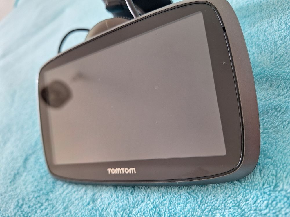 Tom Tom Go 5000 mit Halterung | Kaufen auf Ricardo