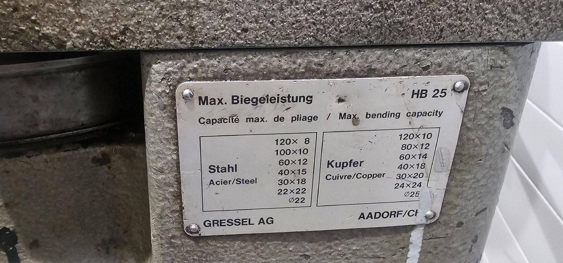 Tutte le macchine: Gressel HB25 Biegemaschine – Usato da Emmenbrücke venduto da inf_l8yf 4