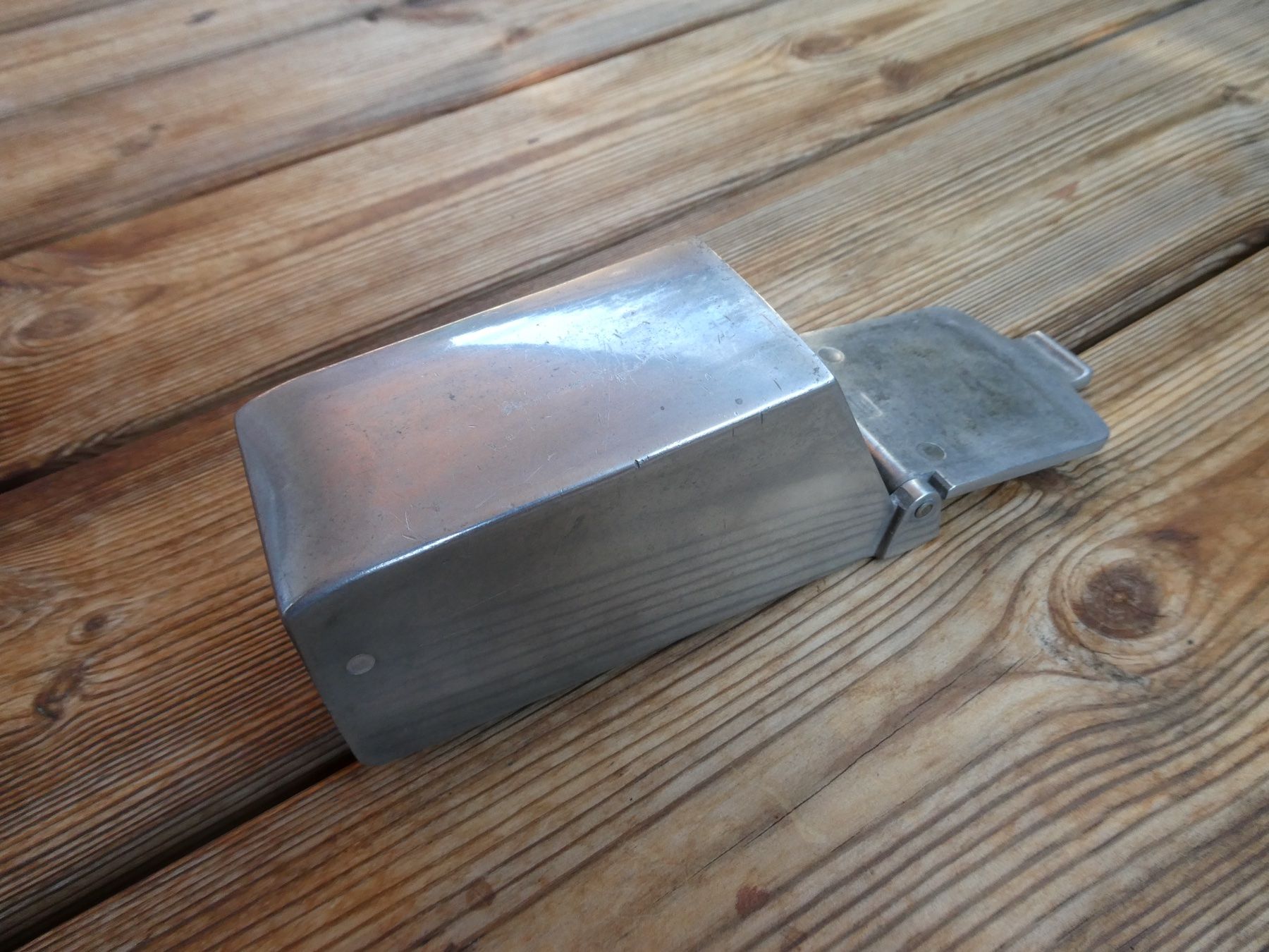 Portacenere: Eisenbahn-Aschenbecher Aluminium SBB? – Usato da Lüchingen venduto da Eeizo 2