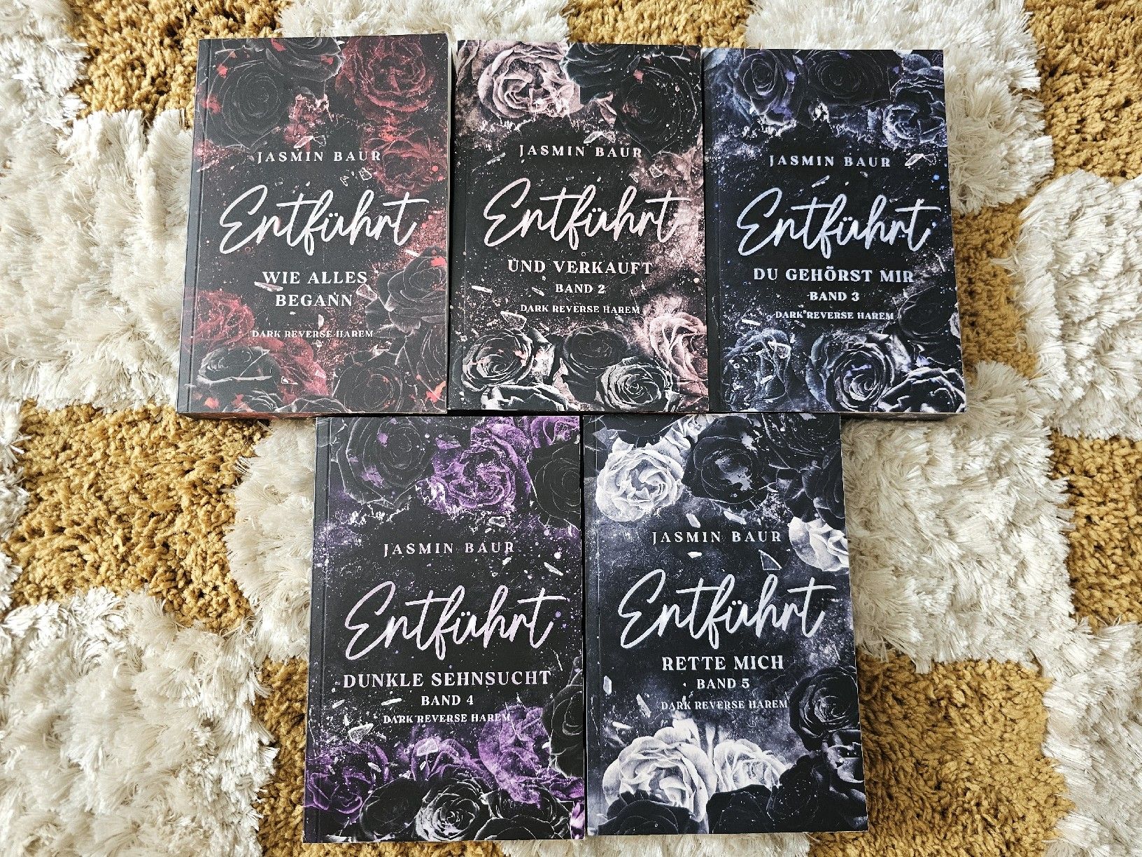 Libri: Jasmin Baur: Entführt - Dark Reverse Harem, 5 Bände – Nuovo (secondo la descrizione) da Zürich venduto da Mioriza