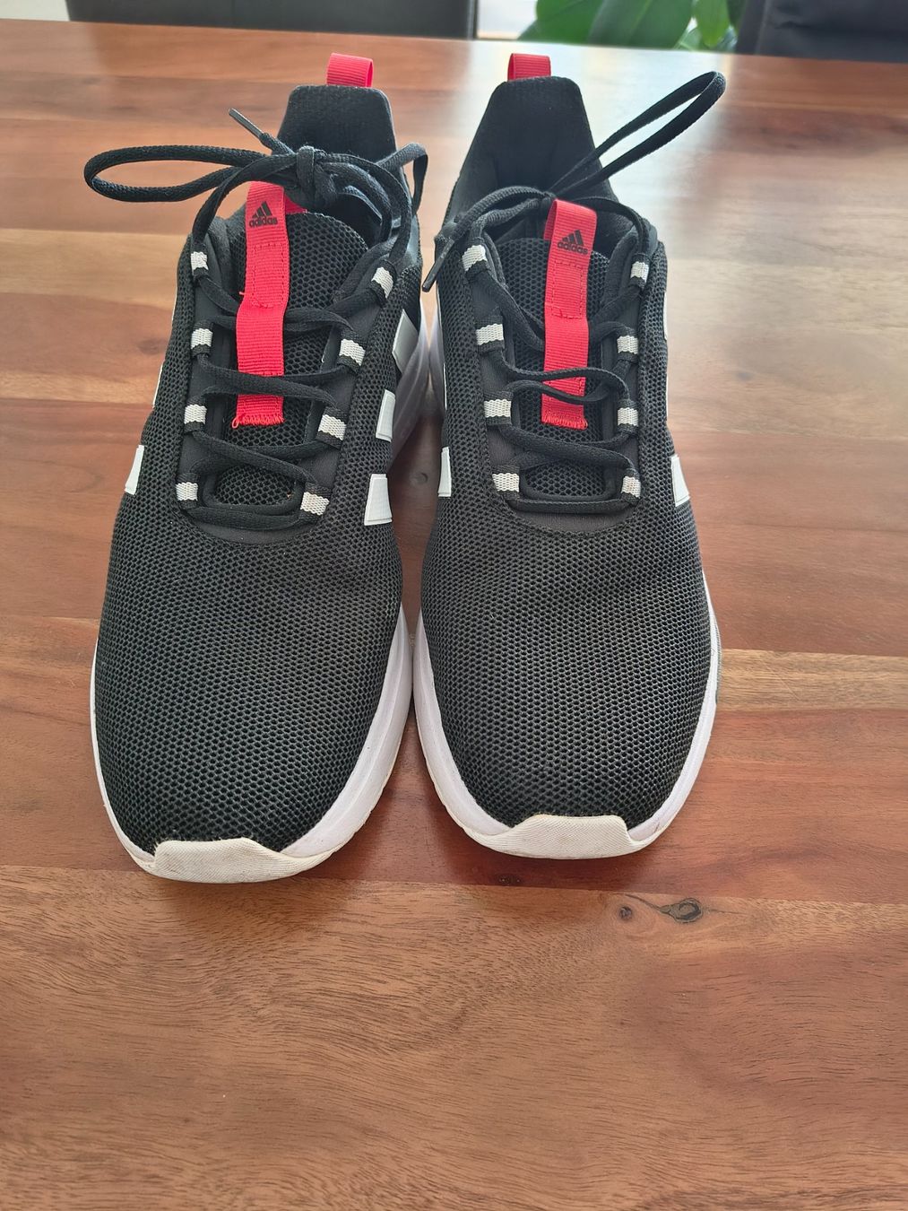 Adidas Chaussures hommes: Adidas Cloudfoam, wenig getragen – D'occasion à Baden par chr1st1an