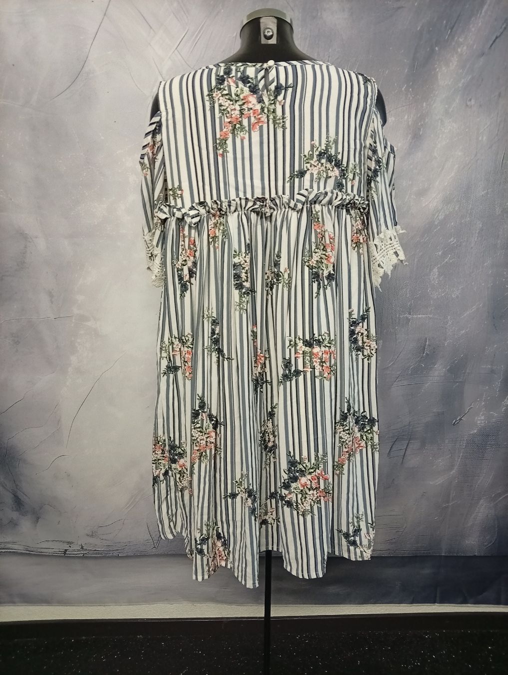 Vestiti: Tokyo Talkies Kleid, Grösse L – Usato da Luzern venduto da GoSecond 1