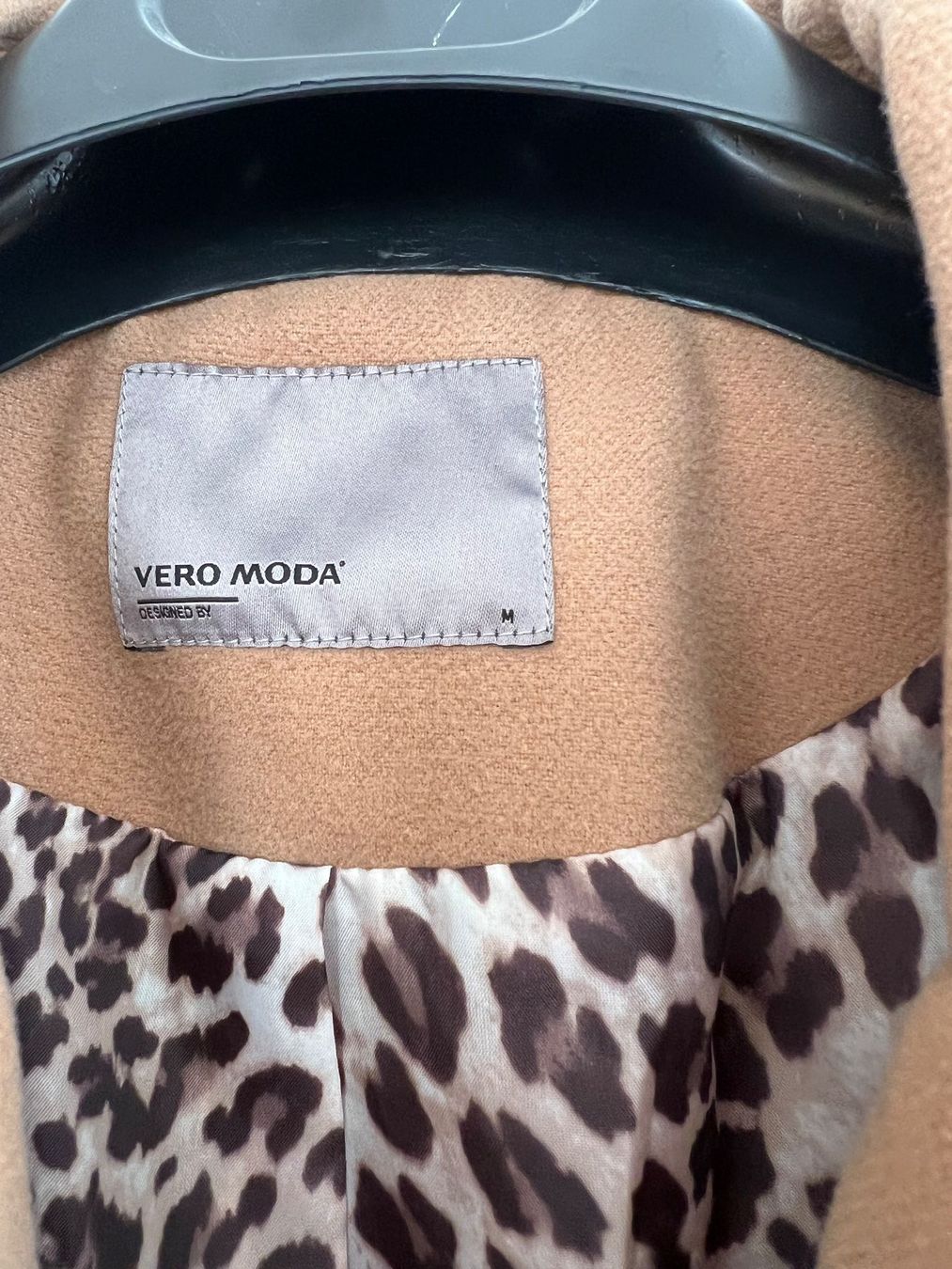 Vero Moda Cappotti: Vero Moda Damenmantel beige Grösse M – Usato da Zürich venduto da ost_5sdl 9
