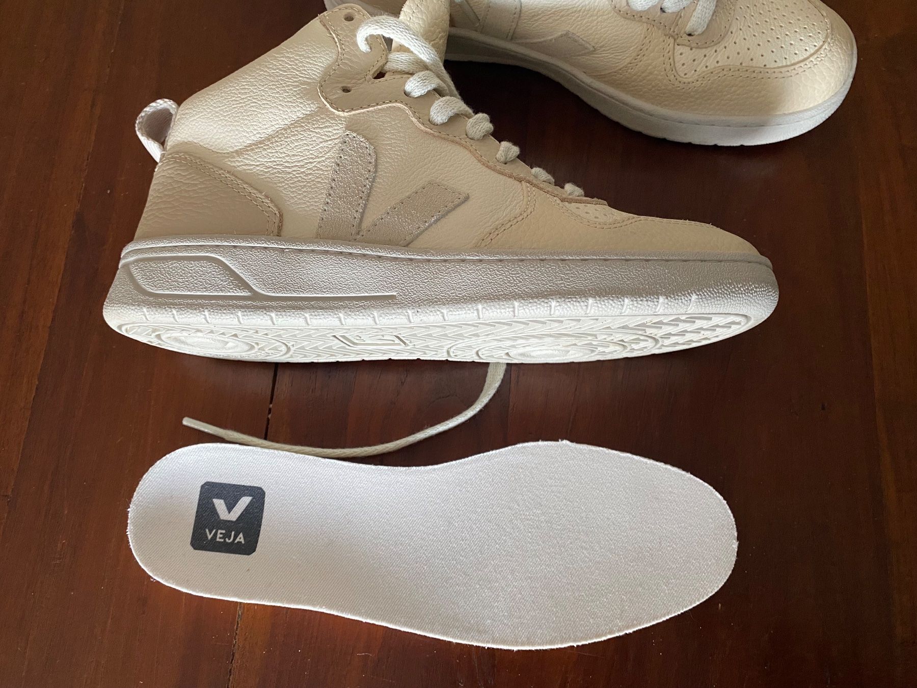 Veja Scarpe da uomo: Nagelneue VEJA V15 Leder Sneaker – Nuovo (secondo la descrizione) da Besazio venduto da lionheart63 4
