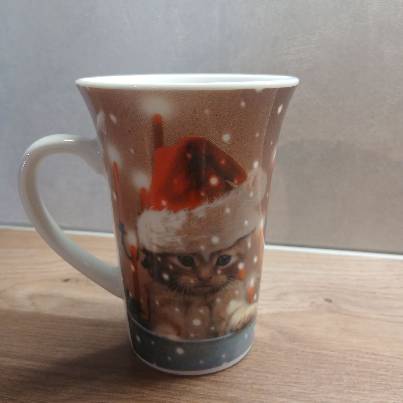 Tassen: Weihnachts-Kaffeetasse mit süssem Katzenmotiv – Gebraucht aus Rapperswil SG von Danii008