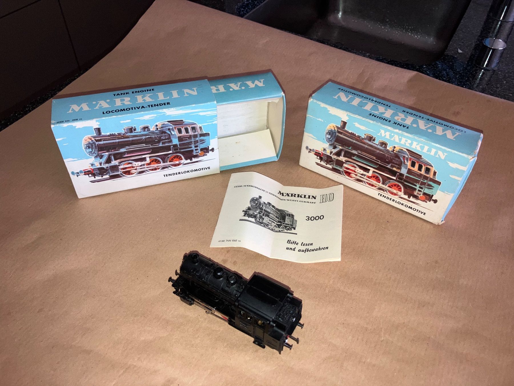 Märklin Modellini di ferrovie: Märklin Dampflok Nr. 3000/BR 89 der DB mit 2 Originalkarton – Difettoso da Bütschwil venduto da Semaphor