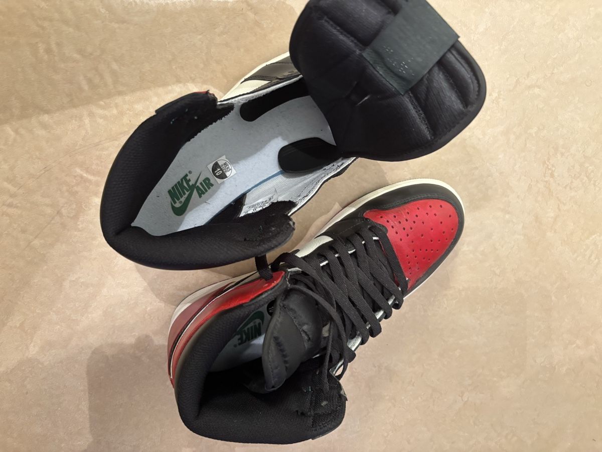 Jordan Herrenschuhe: Jordan 1 High pine green Custom, Gr. 44 – Neu und originalverpackt aus Winkel von khm_d9mz 3