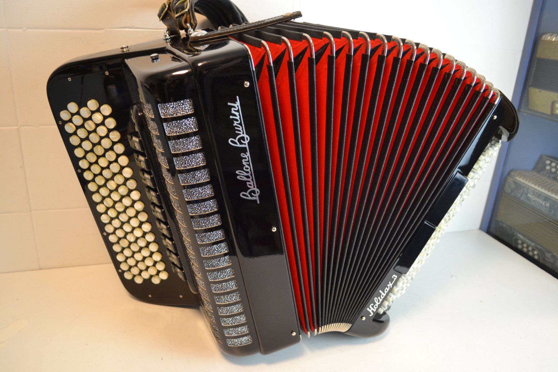 Strumenti musicali: Akkordeon chromatisch Ballone Burini – Usato da Zürich venduto da baumusik 4