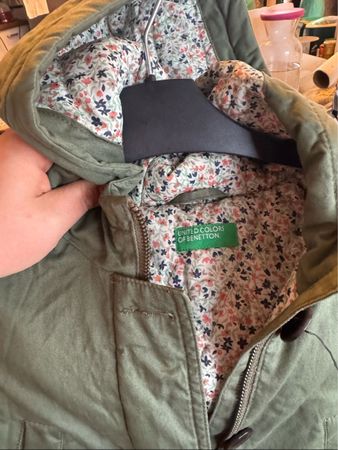 Benetton Mädchen Übergangsjacke Gr. 150 Khaki Top Zustand
