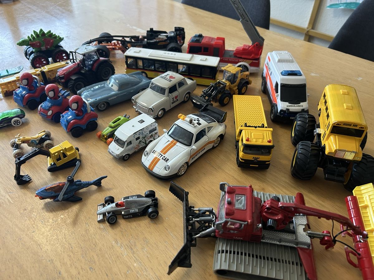 Giocattoli: Diverse Spielzeugautos – Usato da Zürich venduto da 12np21 3