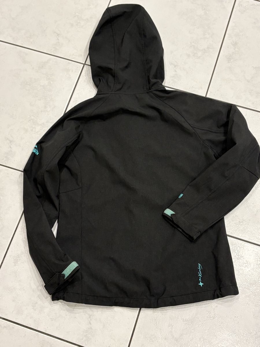 Jacken: Softgeljacke mit Kaputze – Gebraucht aus Schattdorf von Geissbart 1