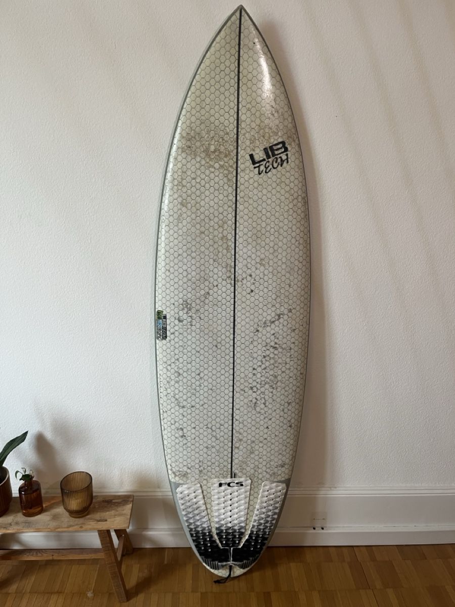 Lib Tech Tavole da surf e di nuoto: Lib Tech Nude Bowl 5'11" Shortboard – Usato da Luzern venduto da Chregu640