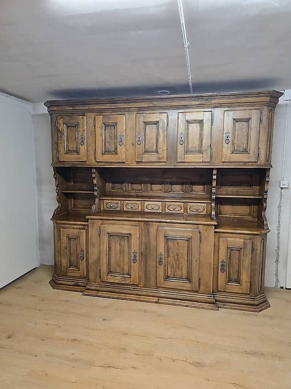 Credenze: Nußbaumbuffet aus Massivholz – Usato da Bilten venduto da nekcri