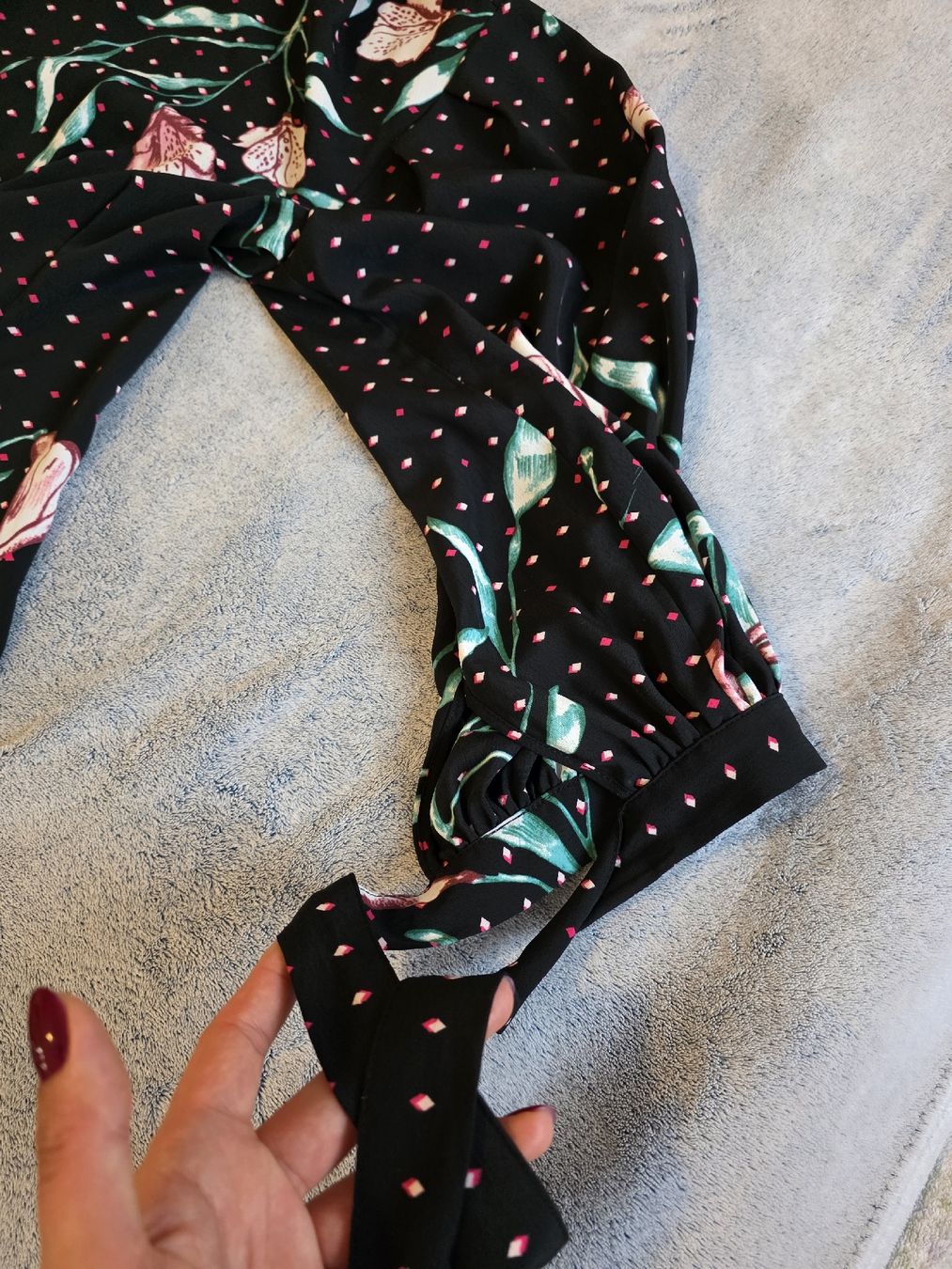 H&M Vestiti: H&M Midikleid, Blumenmuster, Gr.S – Usato da St Gallen venduto da vir_5kgt 6