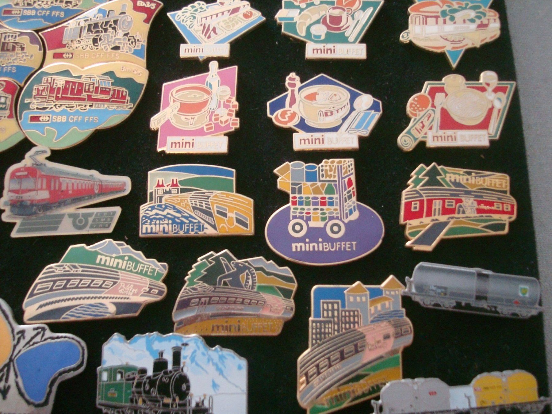 Placchette & Badge: 80 Pin - Eisenbahnen - Ohne Verschluss – Usato da Neuenegg venduto da flohcante 4