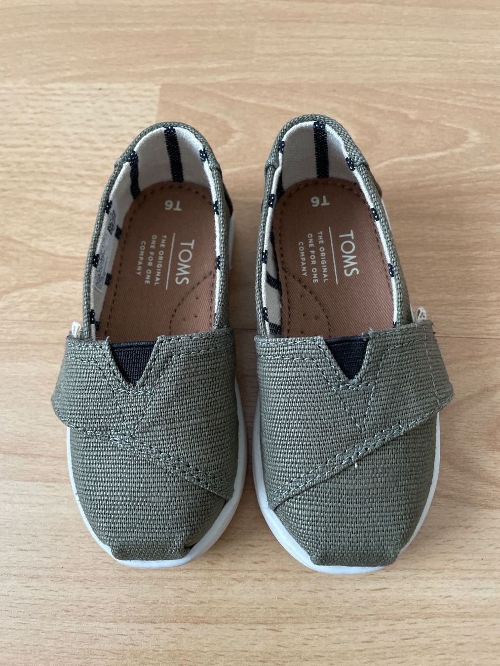 Toms Scarpe per ragazzi: Espadrilles von Toms Gr. 22 NEU – Nuovo (secondo la descrizione) da Waltenschwil venduto da hansnine