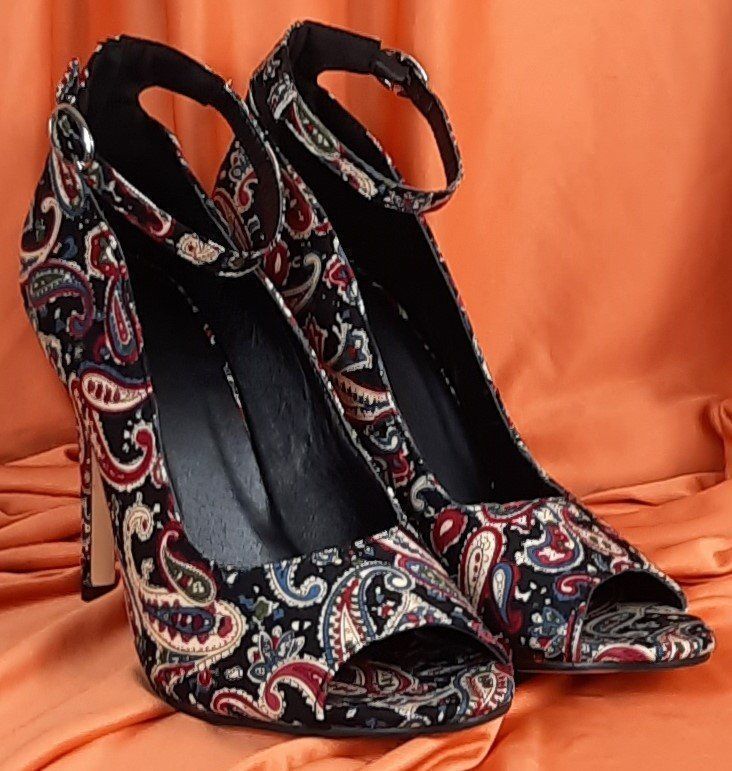 Scarpe da donna: Bunte Peep Toe High Heel Sandalen Gr.39 – Nuovo (secondo la descrizione) da Seuzach venduto da VT-Collections2 4