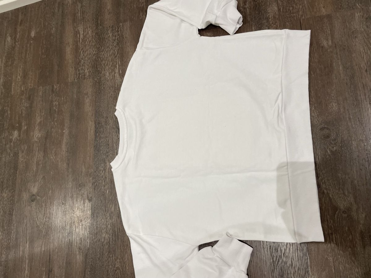 C&A Pulls & Sweat-shirts: Sweatshirt Gr. L beige – D'occasion à Ennetaach par Ustraessle 2
