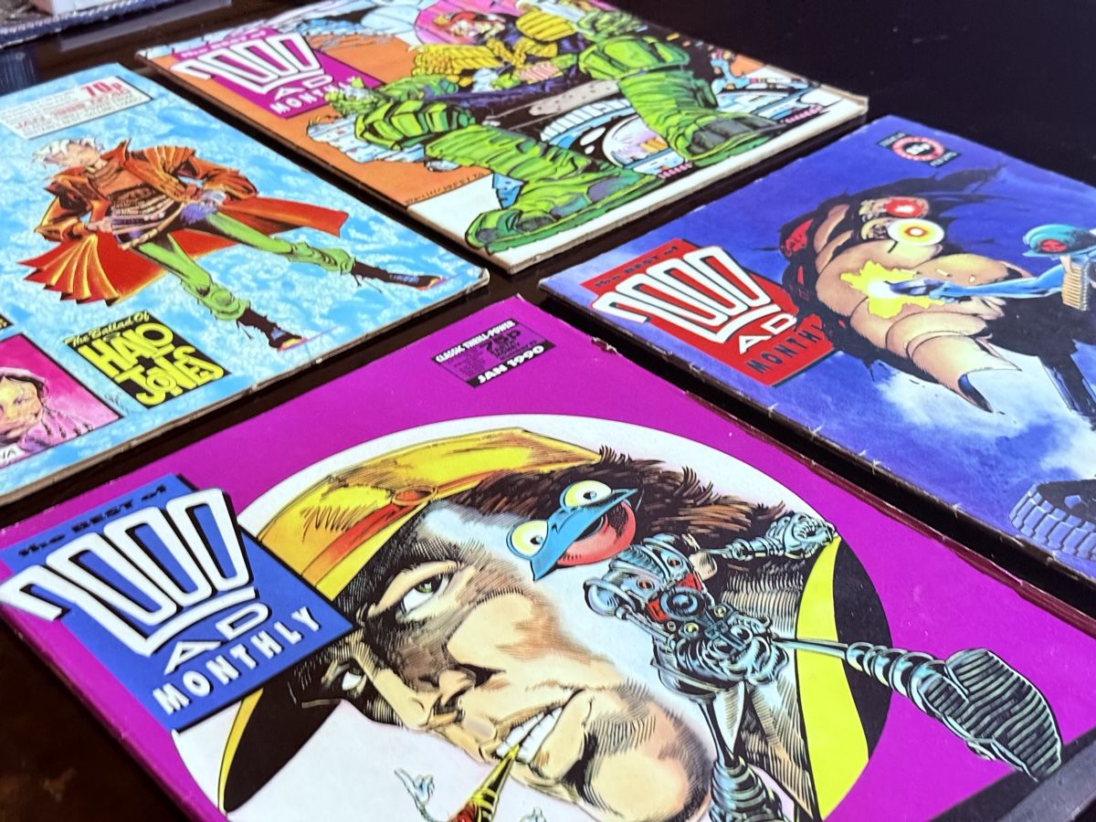 Comics: 4x 2000 AD Monthly Comics - Januar 1990 /english – Gebraucht aus Zuerich von SonderArt-Wertgut 1