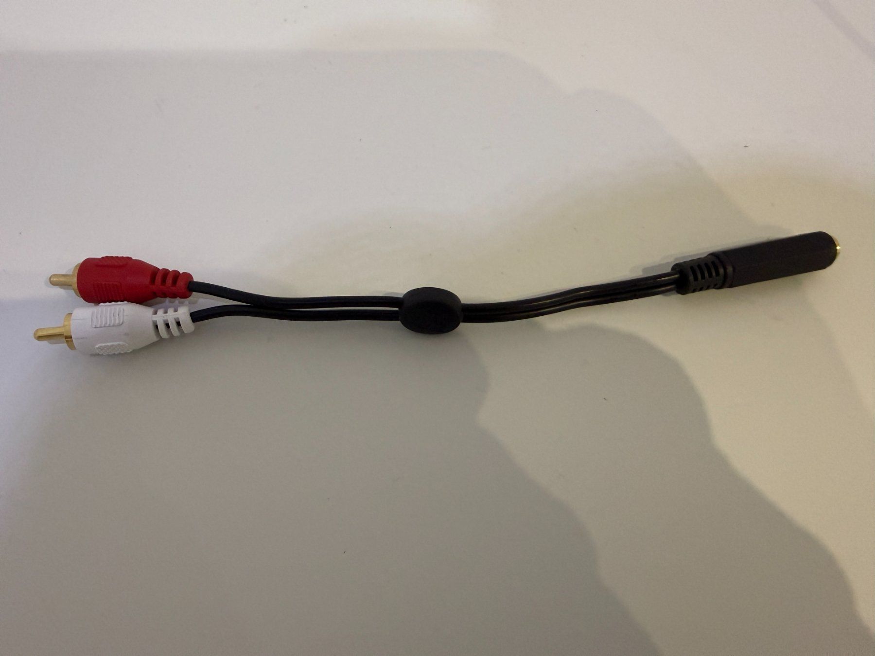 Cavi: Logitech Audio Kabel, 3.5mm Jack Buchse auf 2x Audio Stecker – Nuovo e nell'imballaggio originale da Unterengstringen venduto da Tnovus