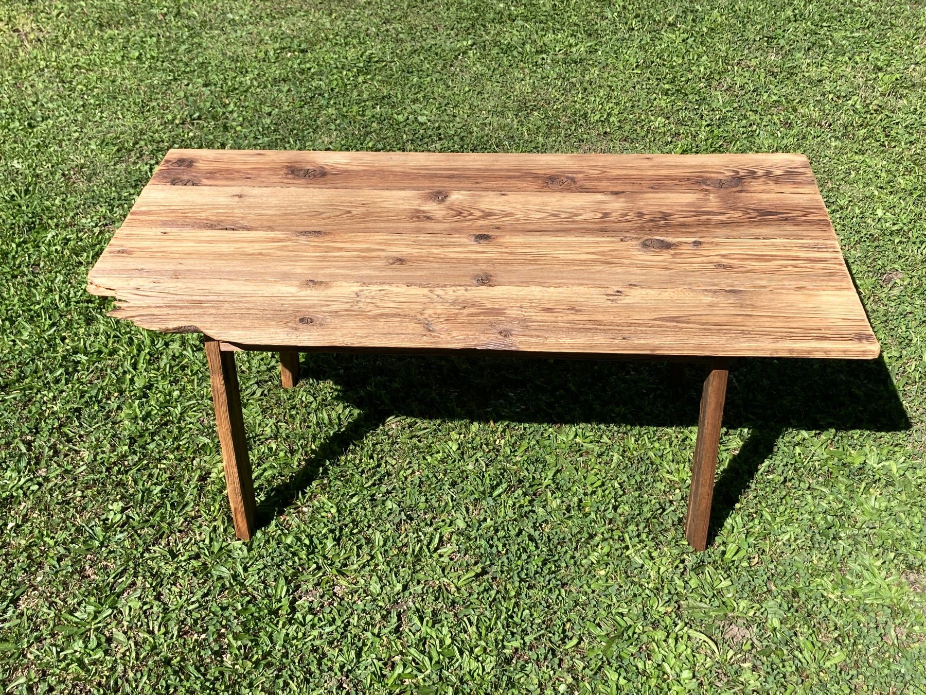 Tische: Spezieller Altholztisch 107x57cm – Neu (gemäss Beschreibung) aus Domat/Ems von Stein_und_Holzbruch