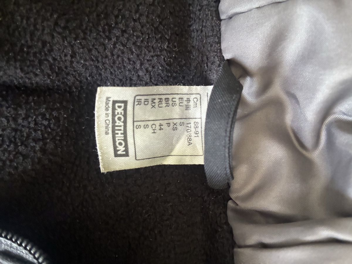 Decathlon Giacche: Decathlon Jacket black size S used condition – Usato da Zürich venduto da Sergio.BR 2