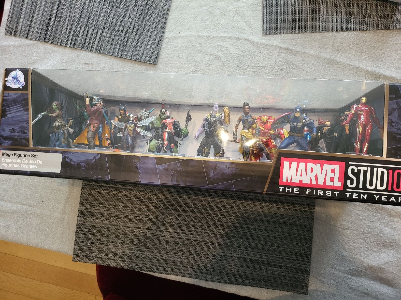 Marvel Figuren: Marvel Studios 10 years Mega Figurine Set – Gebraucht aus Winterthur von