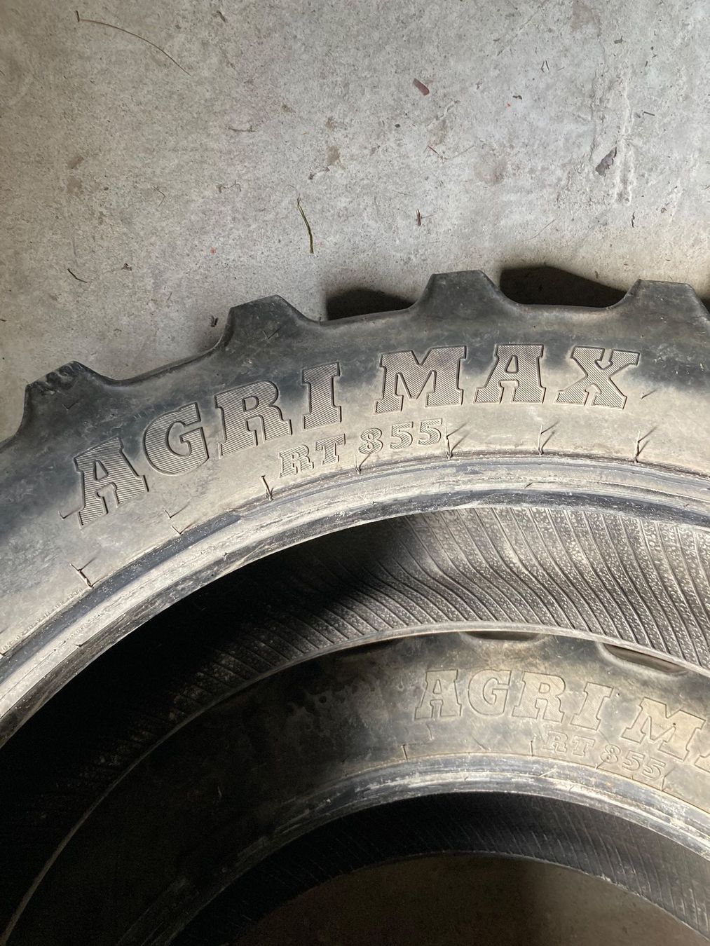 Pneumatici & Ruote complete: Traktoren Pneu 320/85 R36 – Usato da Schüpfheim venduto da mech-shop 4
