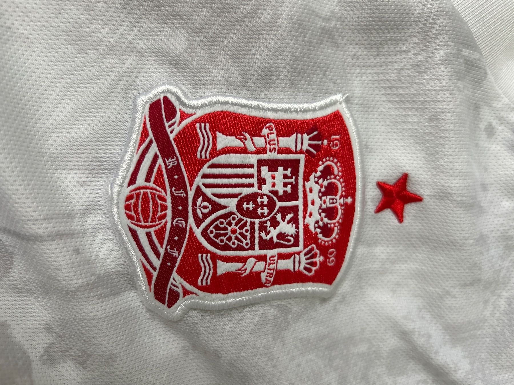 Adidas Maillots de corps & Pantalons: Fussball Trikot Spanien S – D'occasion à Chur par sim_5jfc 1