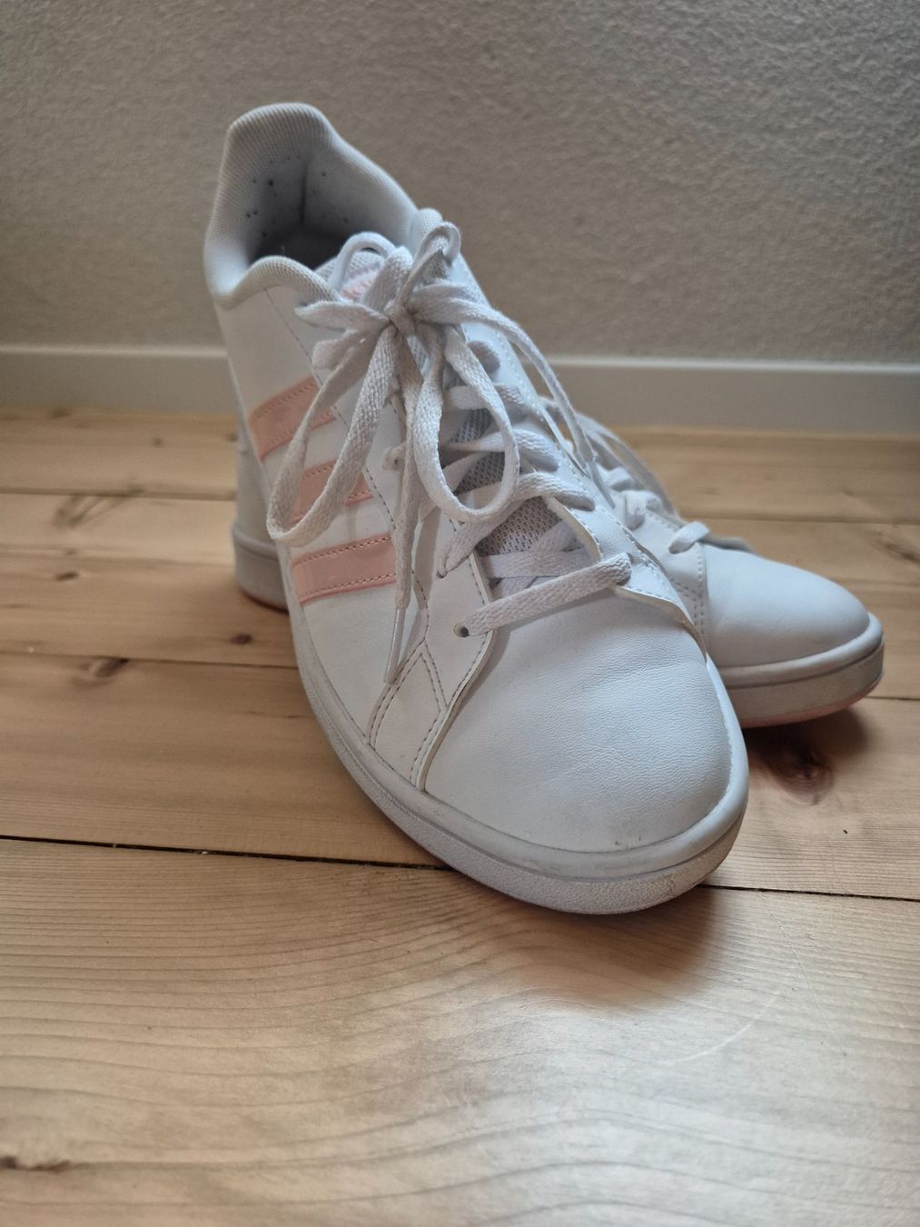 Adidas Scarpe da donna: Adidas Sneaker Gr. 42, weiss – Usato da Steinen venduto da sius21 1