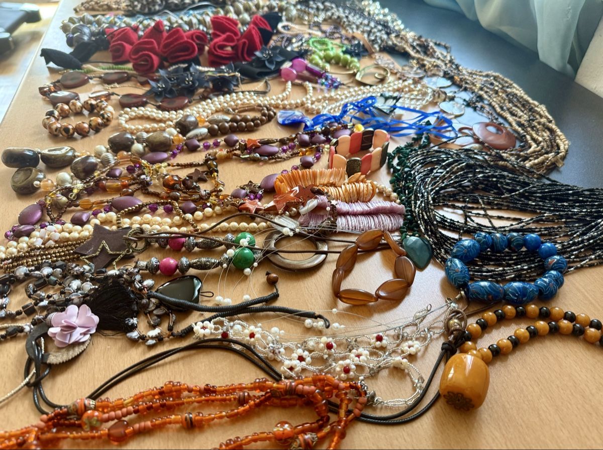 Autres bijoux: 2,3 Kg Modeschmuck Lot – D'occasion à Lamone par LaCantinaMagica