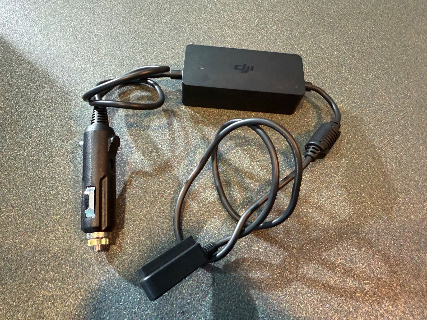 DJI Fernbedienungen: DJI mavic 1 pro car charger TESTED – Gebraucht aus Chiasso von Carrara-Modellismo