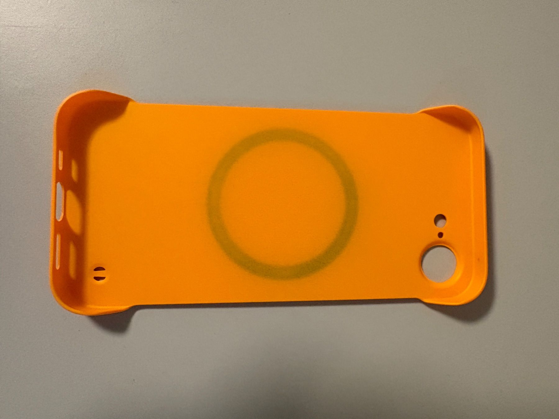 Apple Covers & Schutzfolien: Custodia MagSafe arancione per iPhone 16 - Neu – Gebraucht aus Bürglen UR von Cardosoluis 1