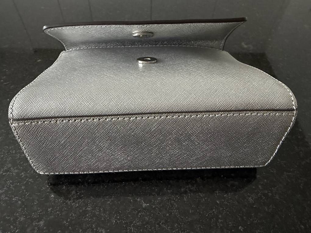 Sacs femmes: Michael Kors Umhängetasche – Neuf avec emballage d'origine à Bubendorf par cherry86