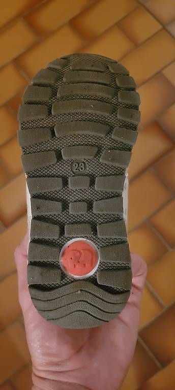 Scarpe per ragazzi: Elefanten Turnschuh Grösse 23  – Usato da Niederbipp venduto da Rubhino5 2