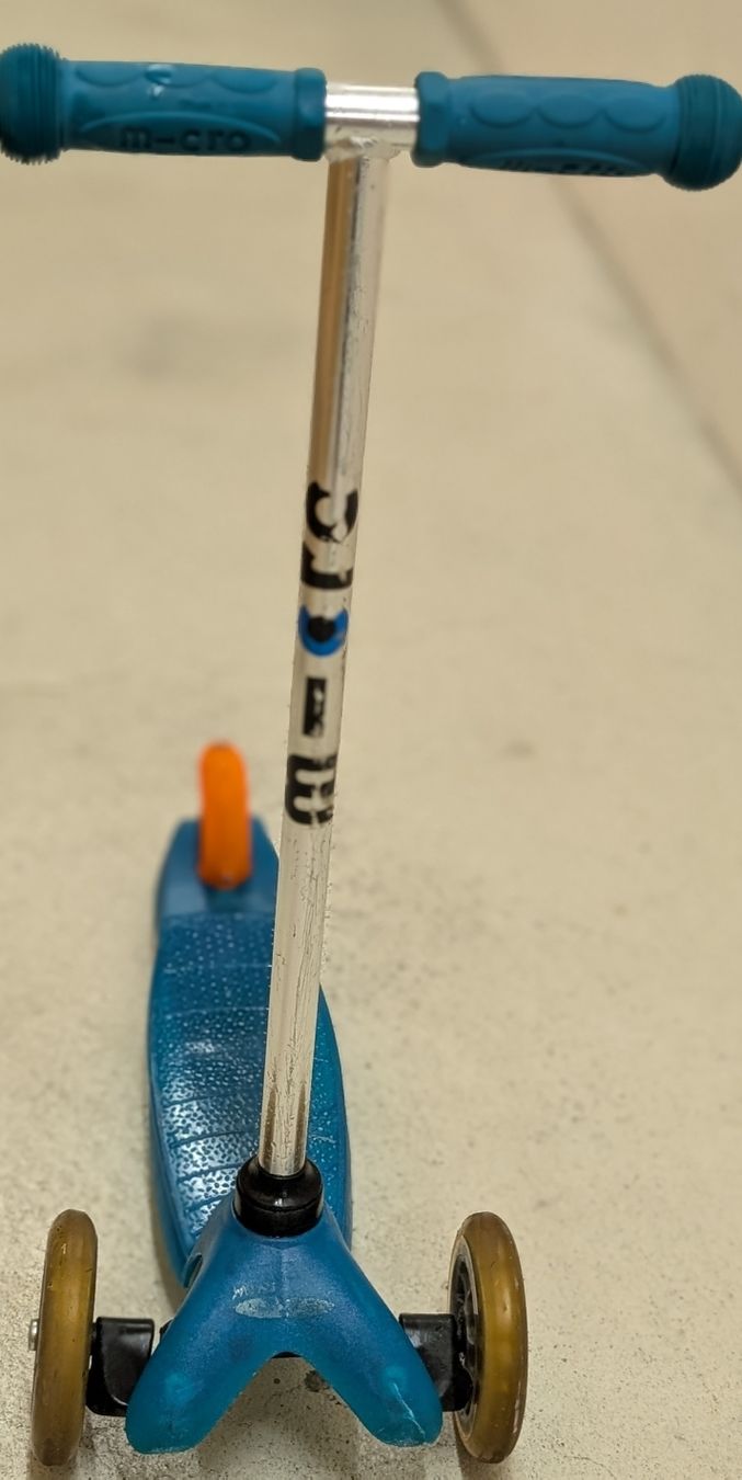 Kickboard: Micro Scooter dreirädrig blau gebraucht – Usato da Sursee venduto da Boggling