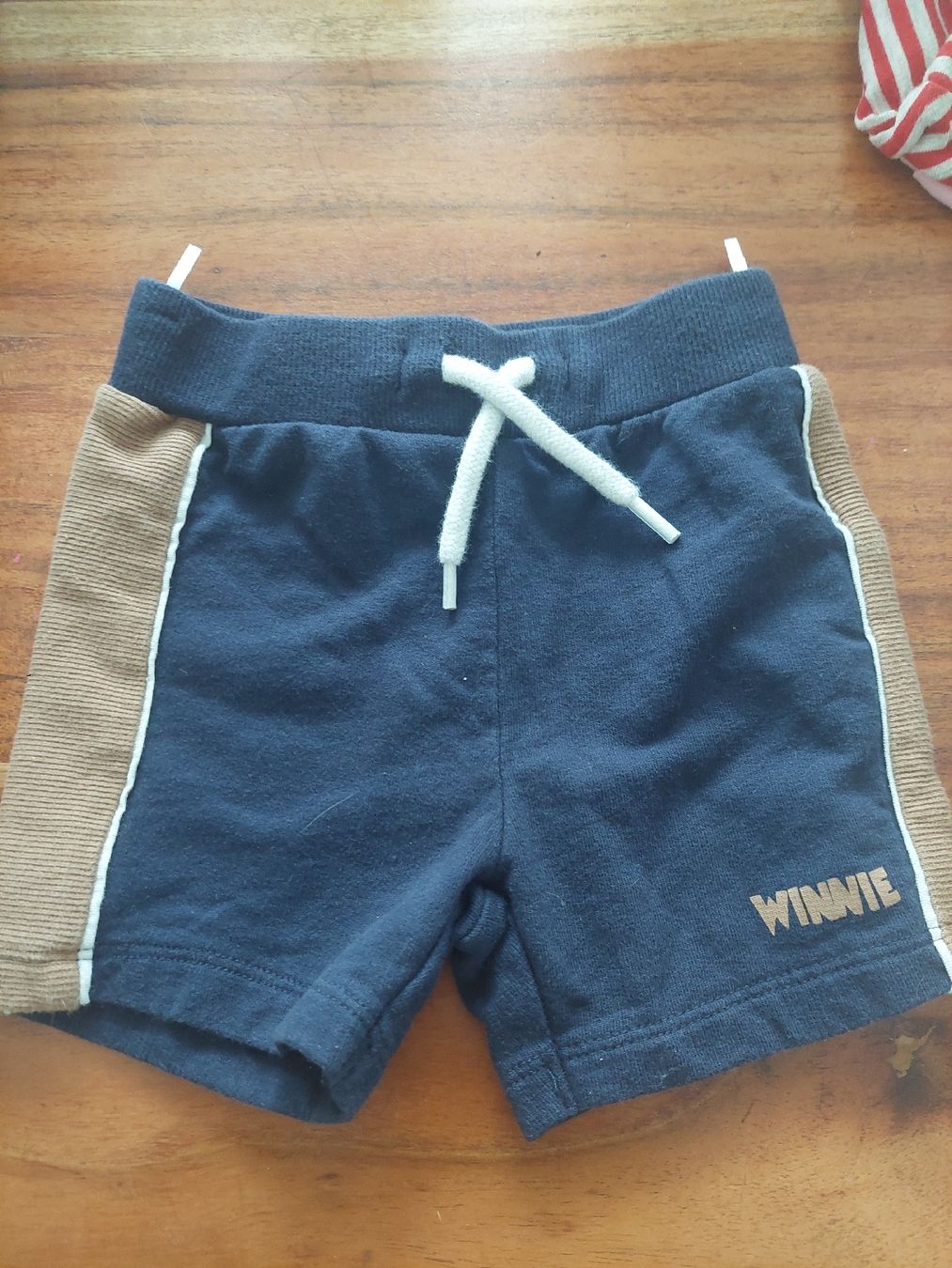 C&A Pantaloni: Trainer Gr. 68 Winnie Pooh Sommer – Usato da Sissach venduto da zwwerg 2