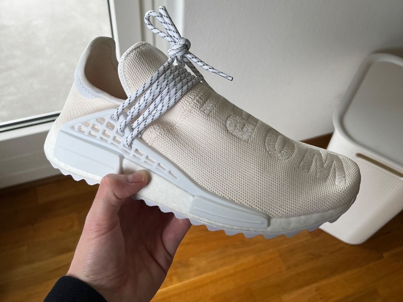 Adidas Scarpe da uomo: adidas Human Race NMD Pharell Blank Canvas – Nuovo e nell'imballaggio originale da Liebefeld venduto da donetasy