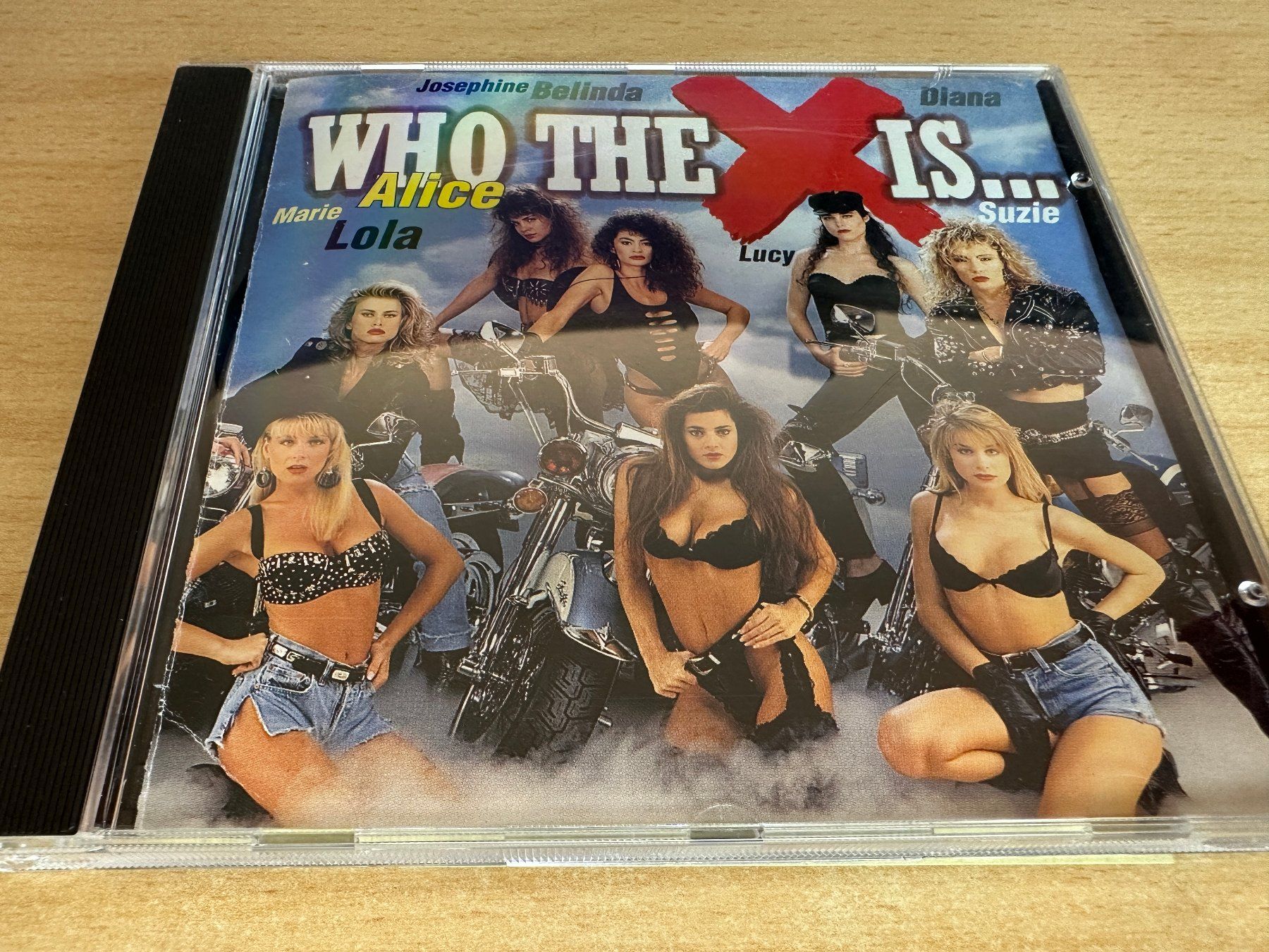 CD: Various – Who The X Is... – Usato da Rikon im Tösstal venduto da Alpenmutz