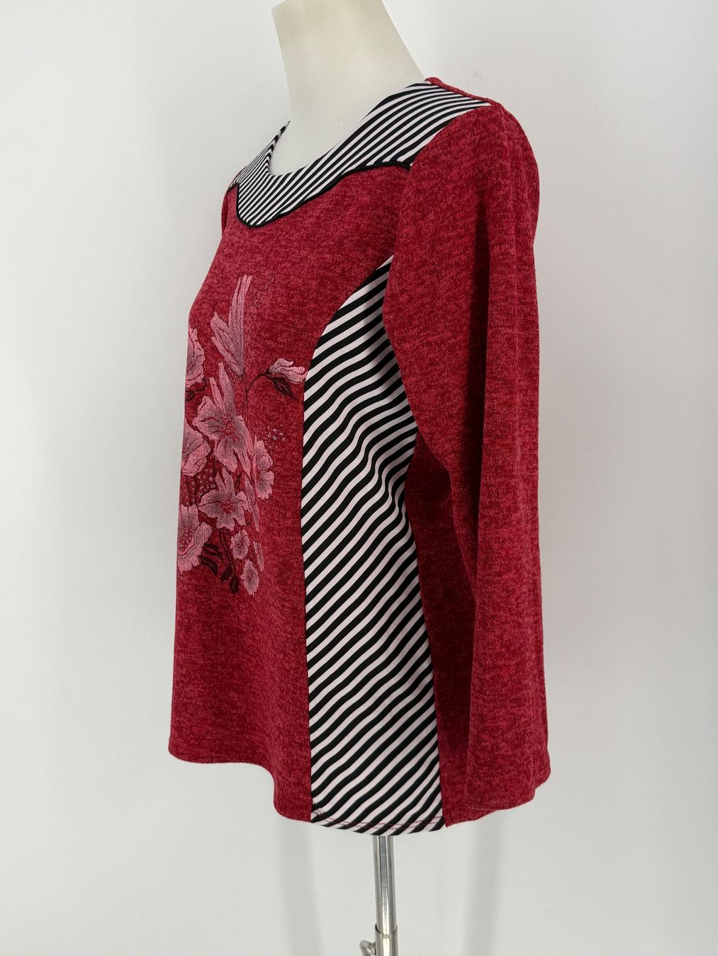 Pullover & Sweatshirts: Pullover Gr. M – Gebraucht aus Auenstein von moin. 1