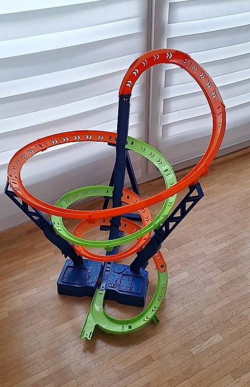Giocattoli: Hot Wheels HW Crash Spirale – Usato da Nyon venduto da rullorullo