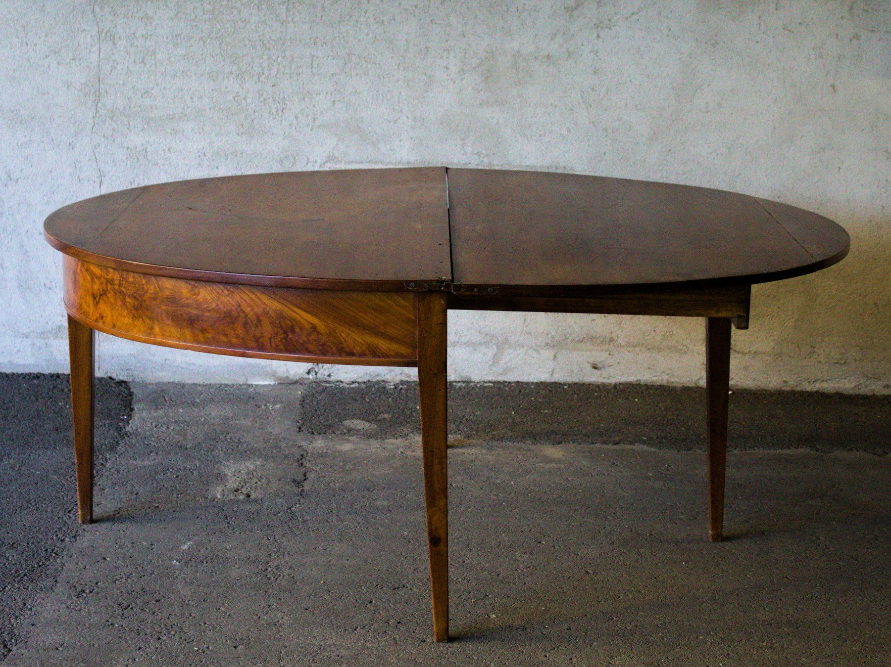 Tavoli: Grande table demi-lune – Usato da Les Mayens-de-Sion venduto da valbroc 7